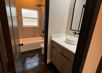 2nd Bathroom