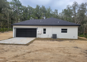 Rear Side Entry Garage